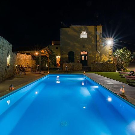 Skandalis Apartments With Pool Chorafakia Esterno foto