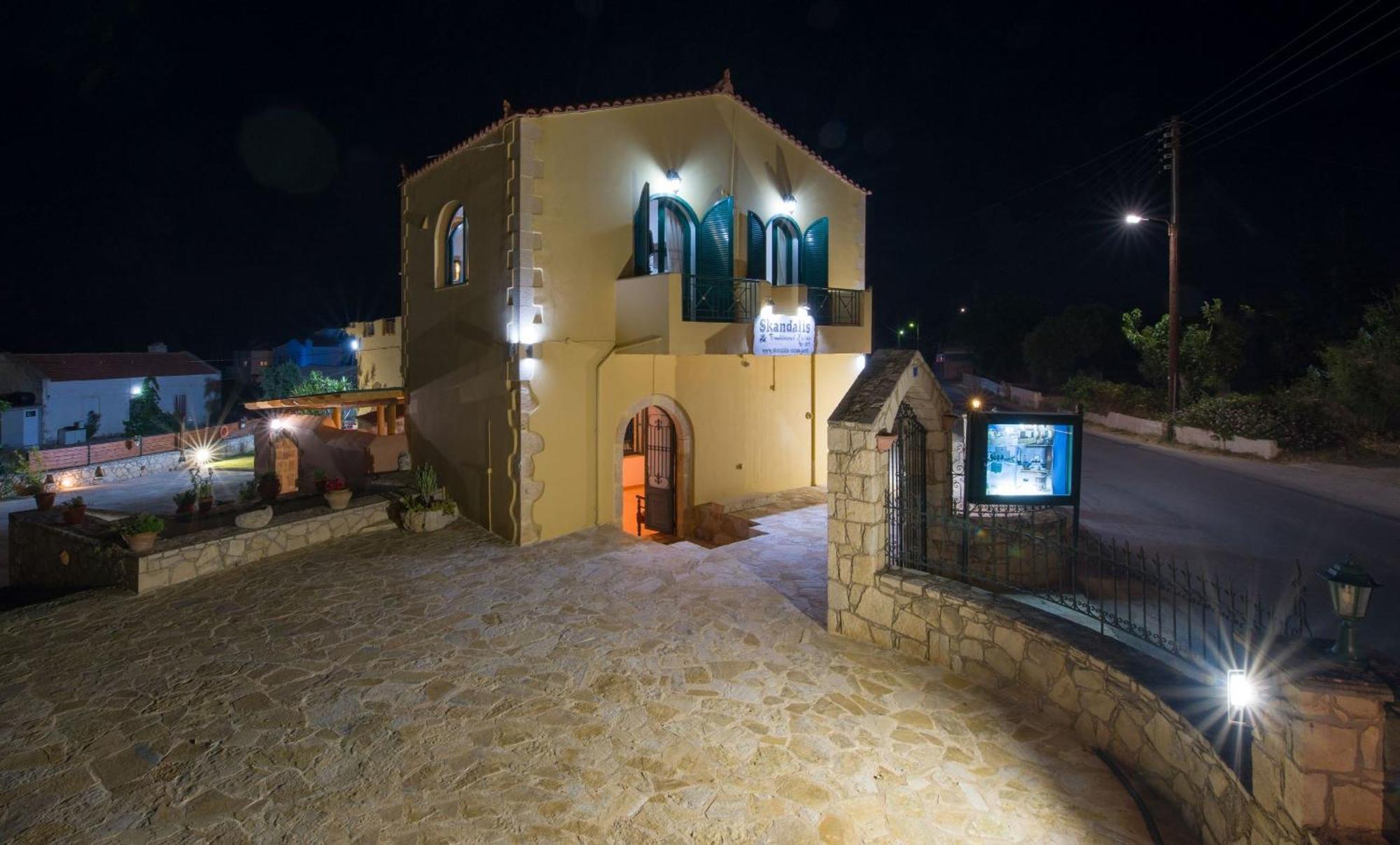 Skandalis Apartments With Pool Chorafakia Esterno foto