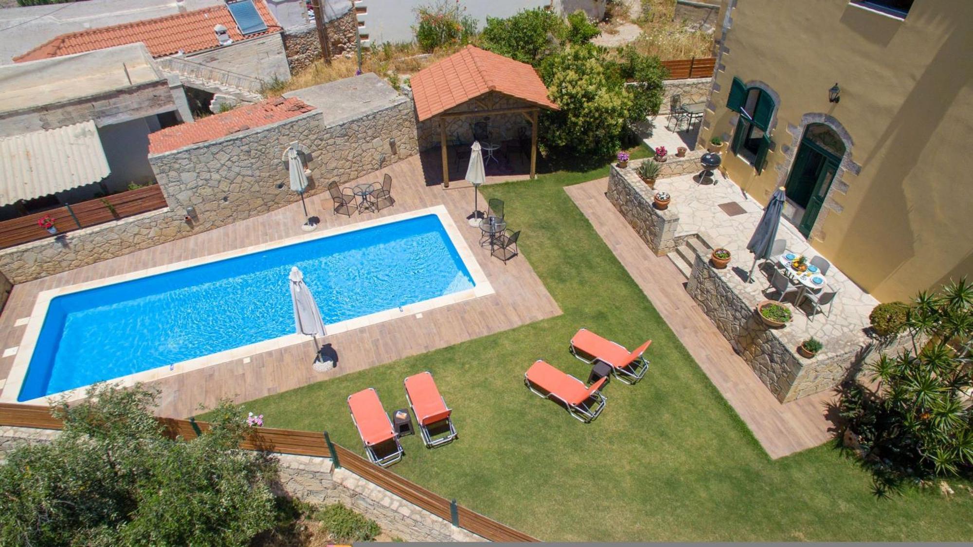 Skandalis Apartments With Pool Chorafakia Esterno foto