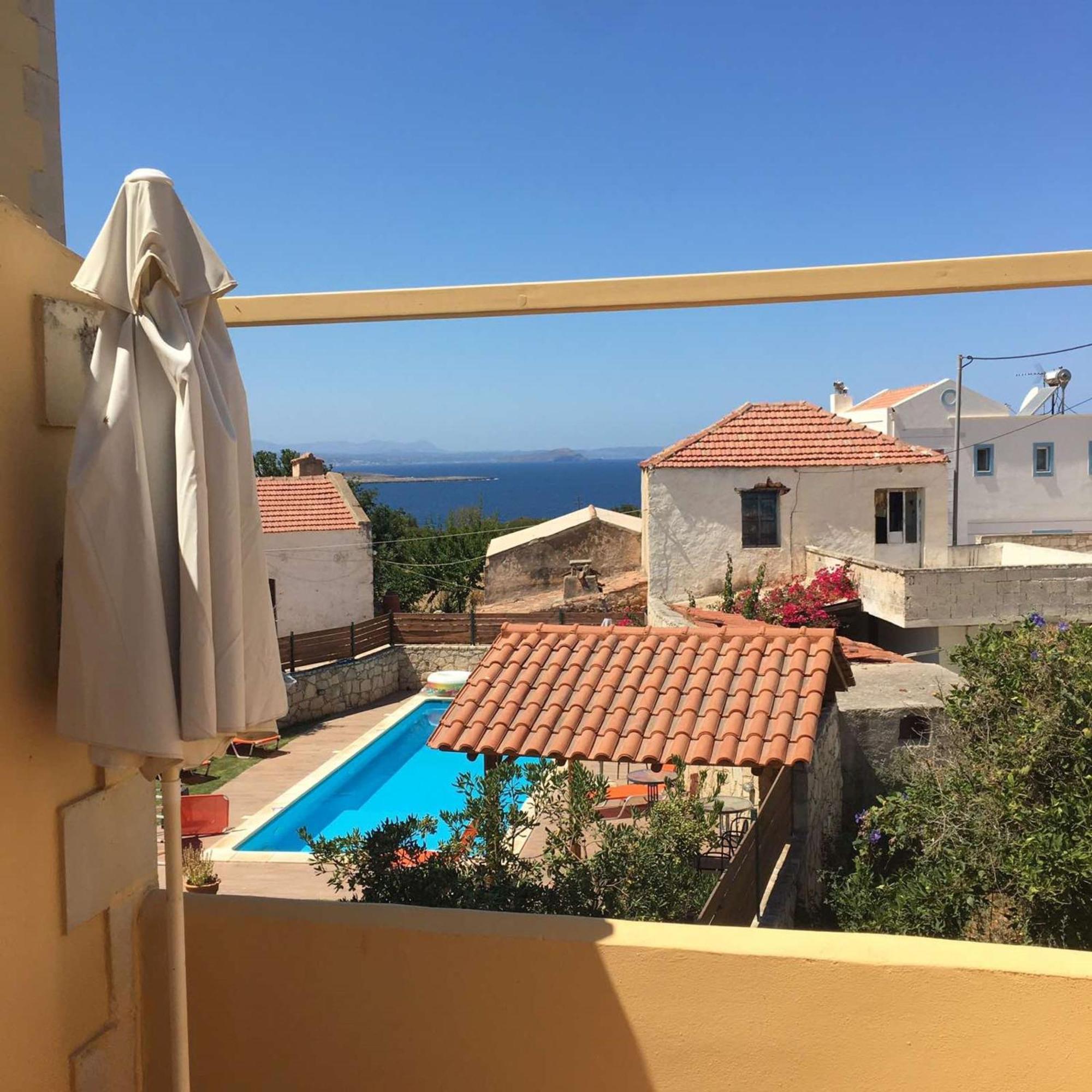 Skandalis Apartments With Pool Chorafakia Esterno foto