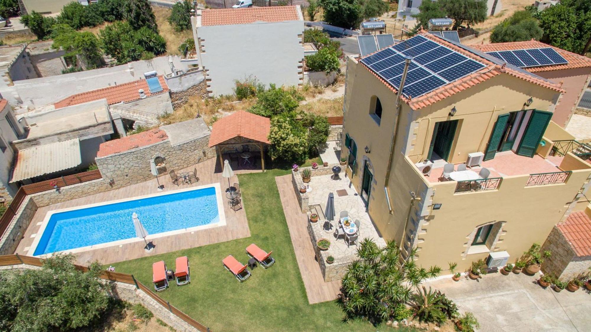 Skandalis Apartments With Pool Chorafakia Esterno foto