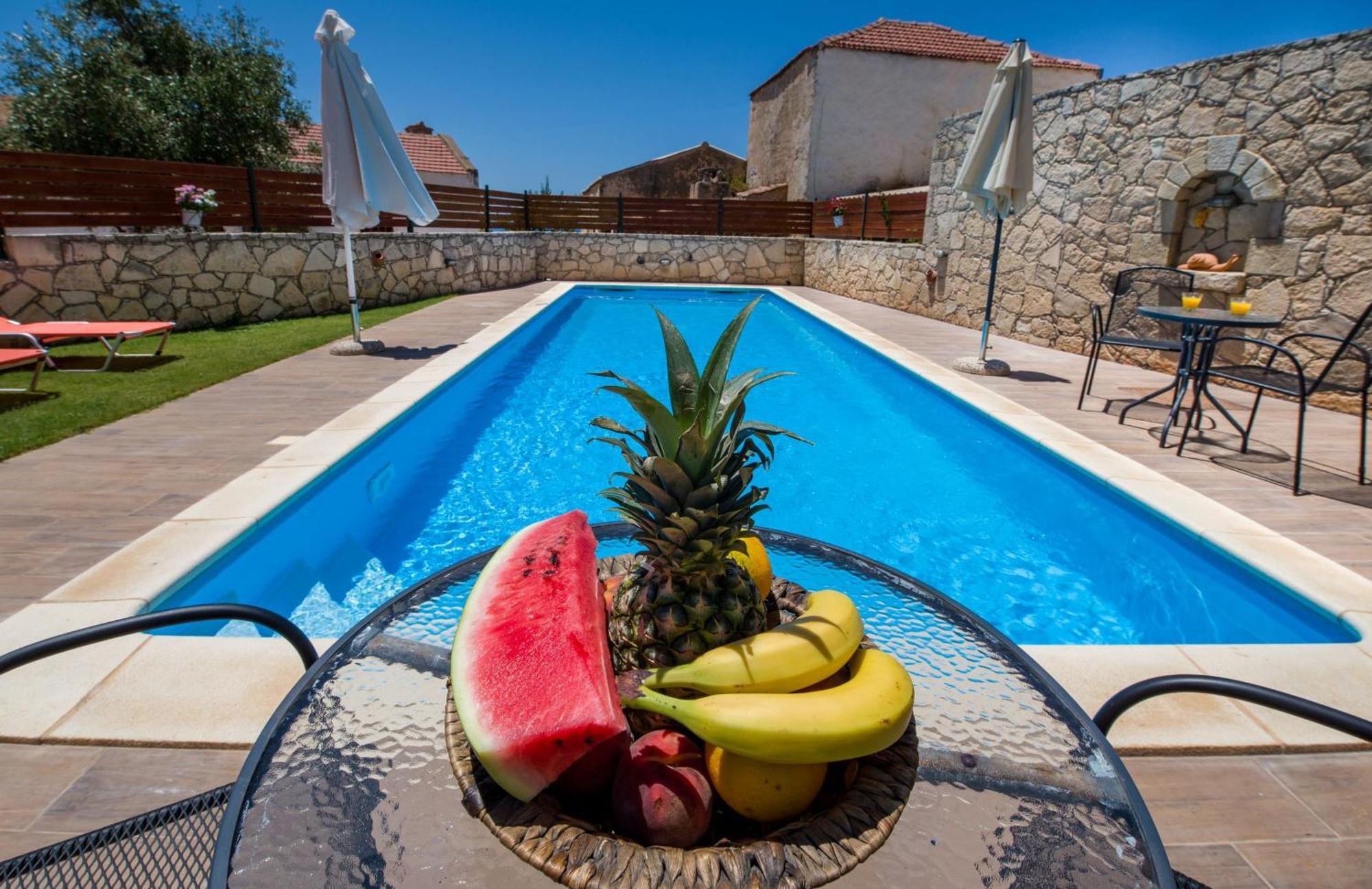 Skandalis Apartments With Pool Chorafakia Esterno foto
