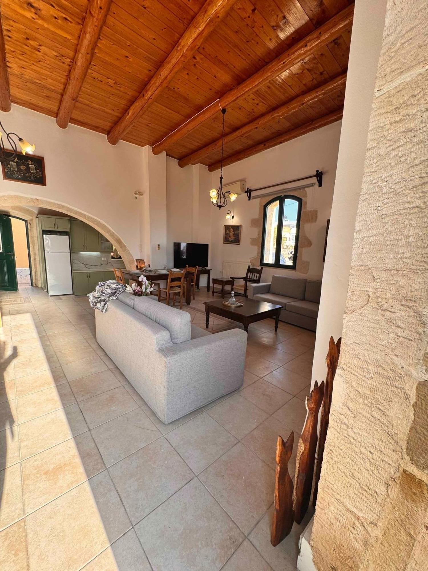 Skandalis Apartments With Pool Chorafakia Esterno foto